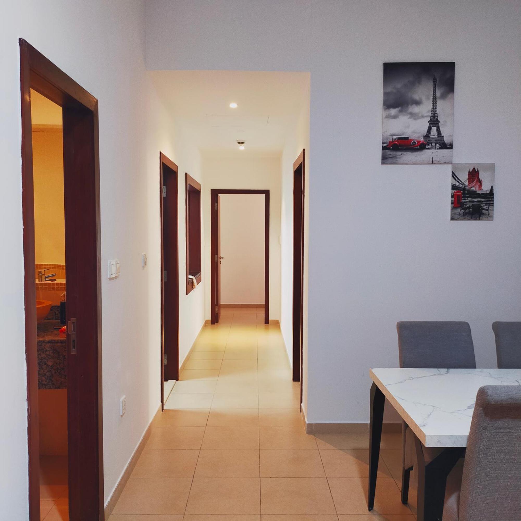 Sea La Vie Hostel Dubai Exterior photo